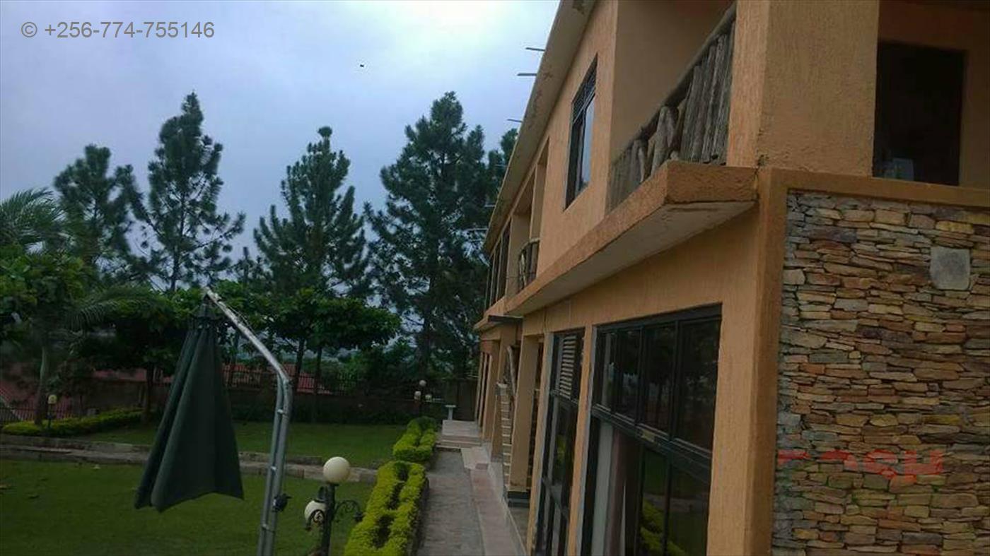 Commercial block for sale in Mukono Mukono