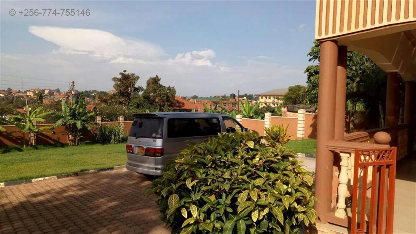 Mansion for rent in Kyambogo Kampala