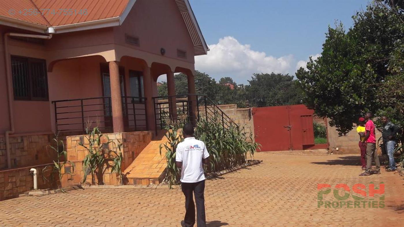 Bungalow for sale in Makindye Kampala