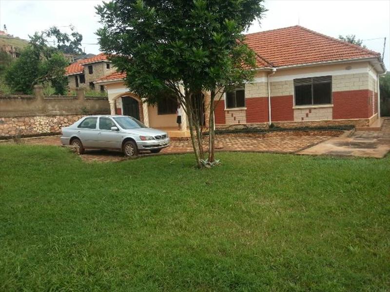 Bungalow for sale in Bwebajja Wakiso