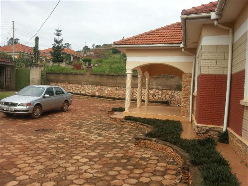 Bungalow for sale in Bwebajja Wakiso