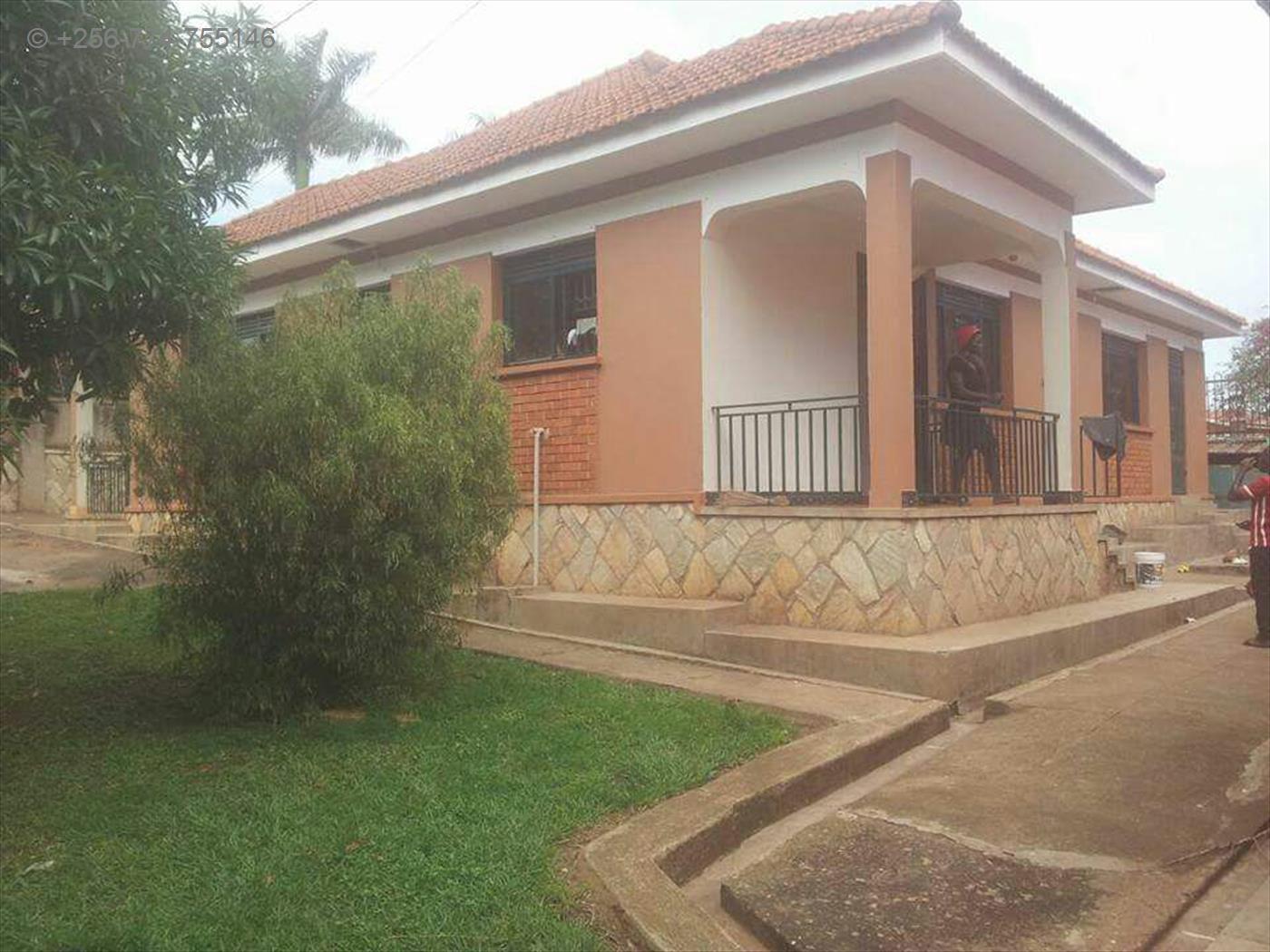 Bungalow for sale in Kyambogo Kampala