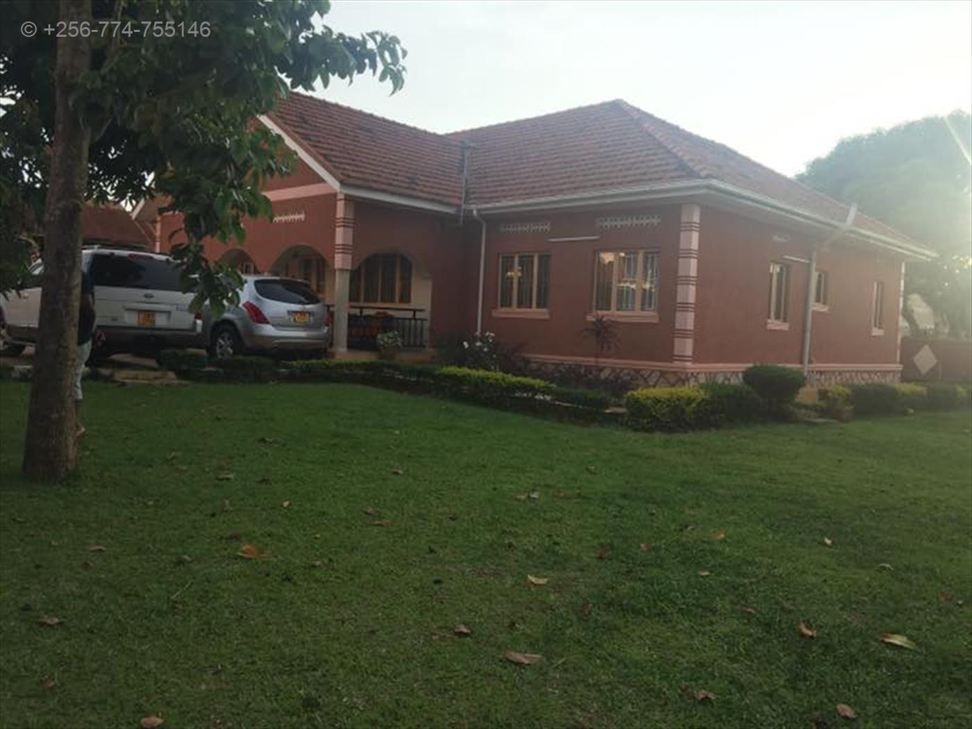 Bungalow for sale in Lweza Wakiso