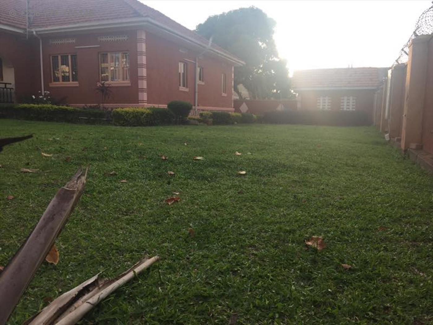 Bungalow for sale in Lweza Wakiso