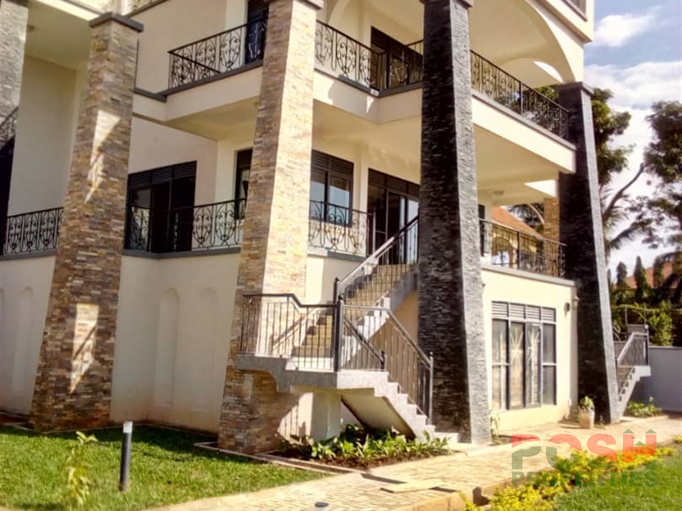 Mansion for sale in Bbunga Wakiso