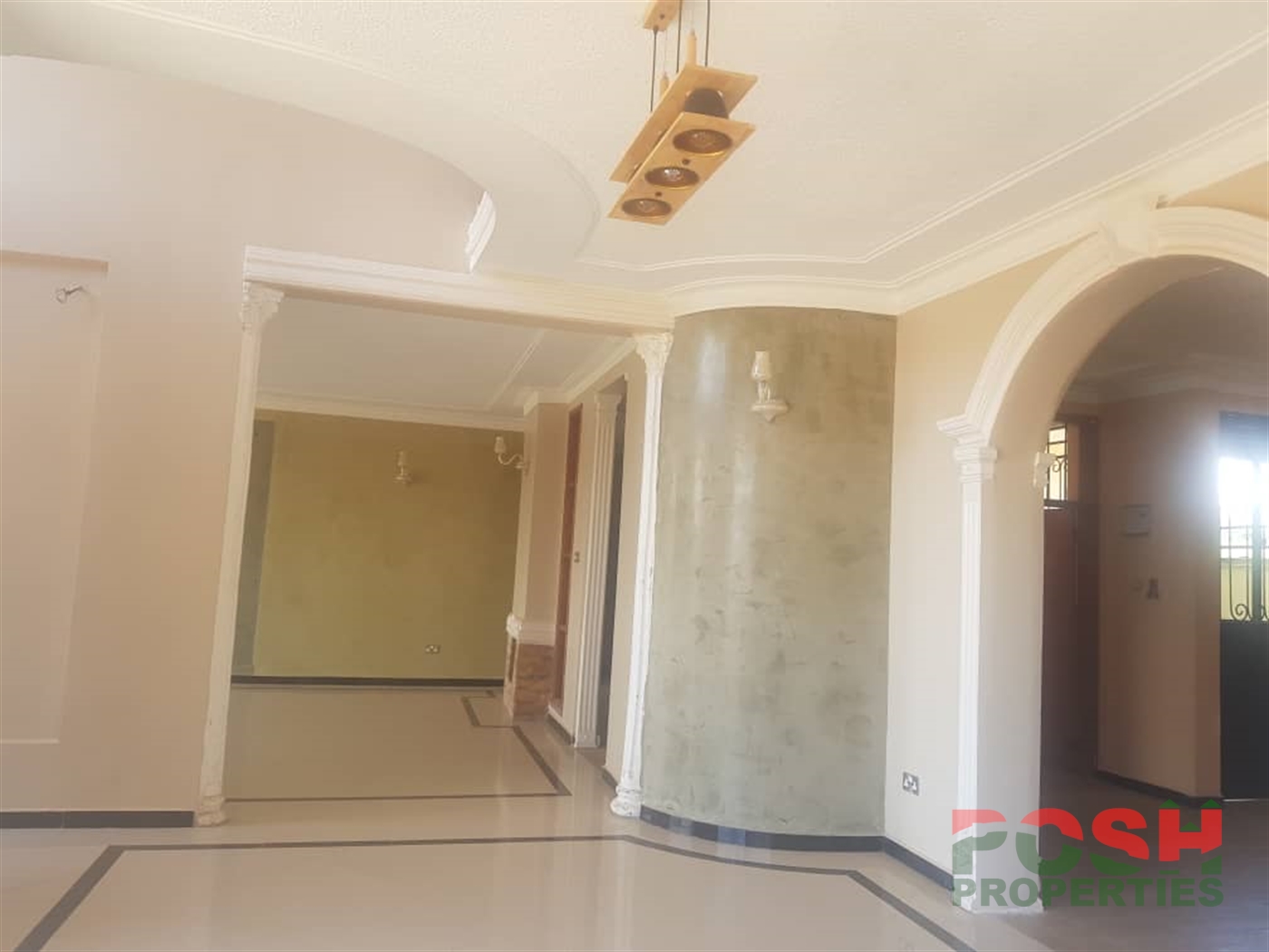 Mansion for sale in Kira Wakiso