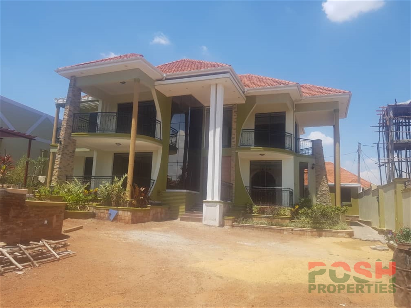 Mansion for sale in Kira Wakiso