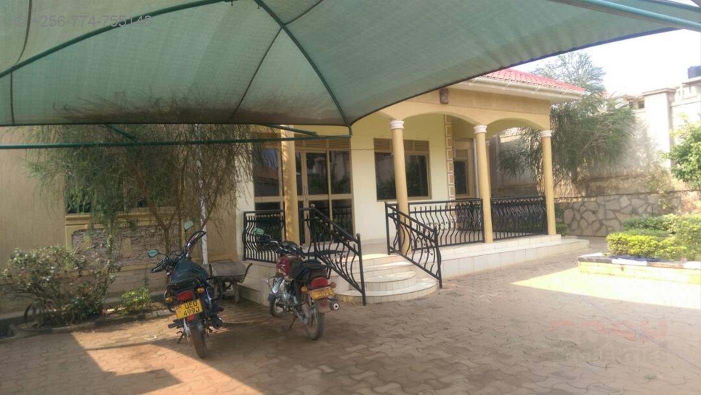 Bungalow for sale in Nansana Wakiso