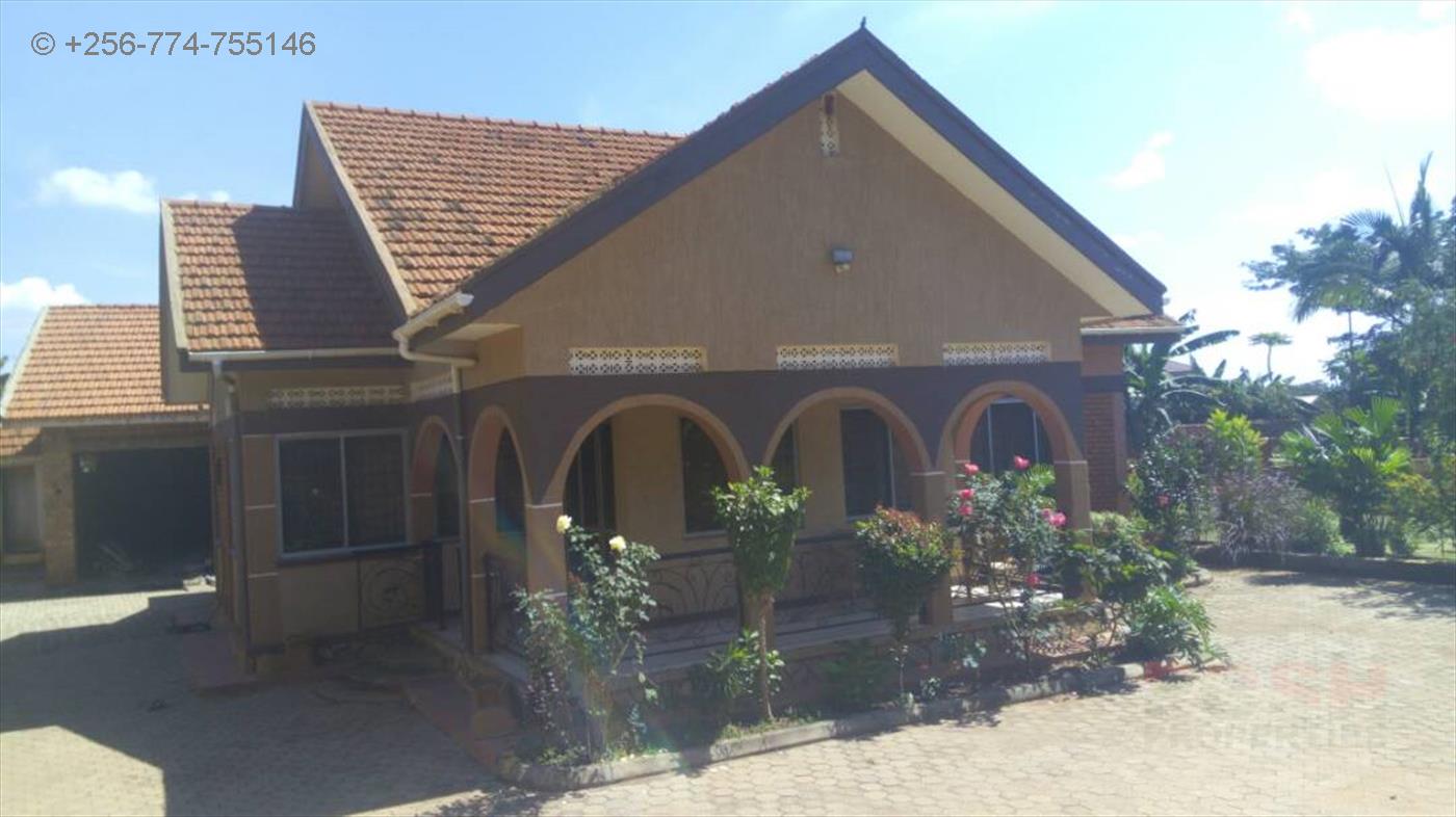 Bungalow for sale in Seeta Mukono