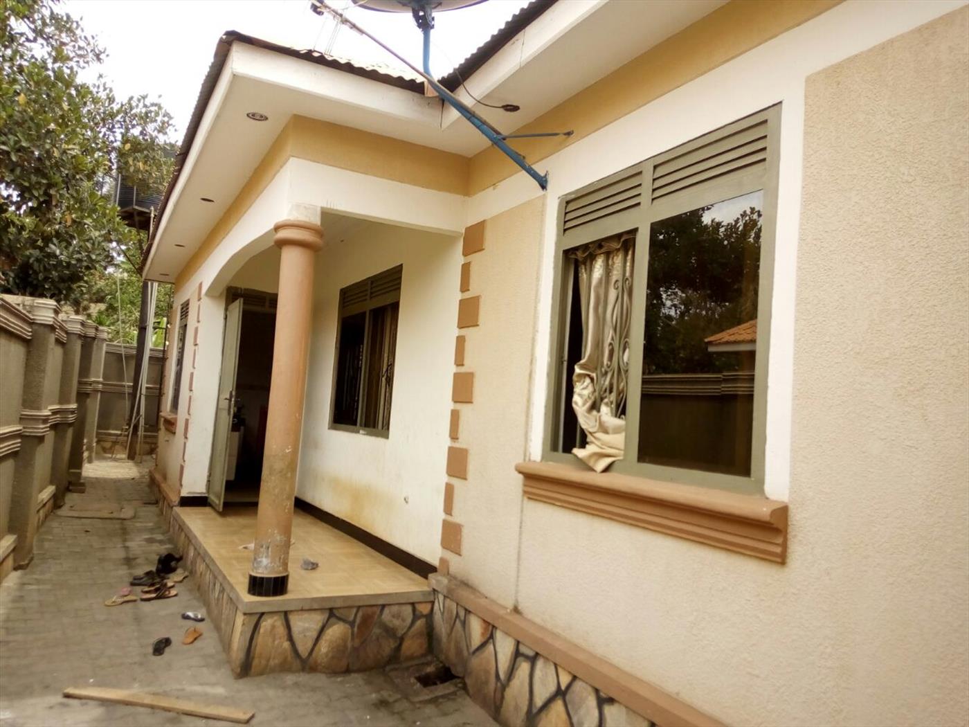 Bungalow for sale in Kitende Wakiso