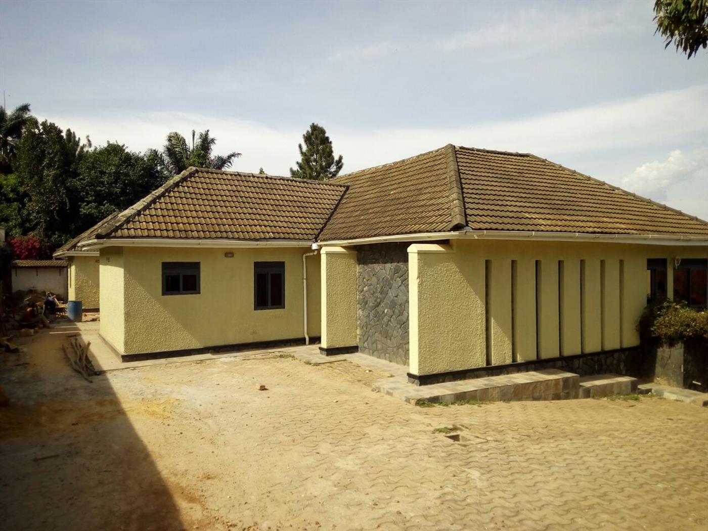 Bungalow for rent in Mbuya Kampala