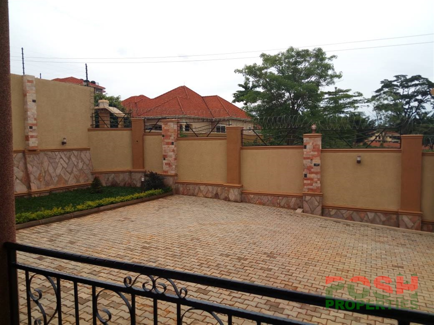 Bungalow for sale in Kitende Wakiso