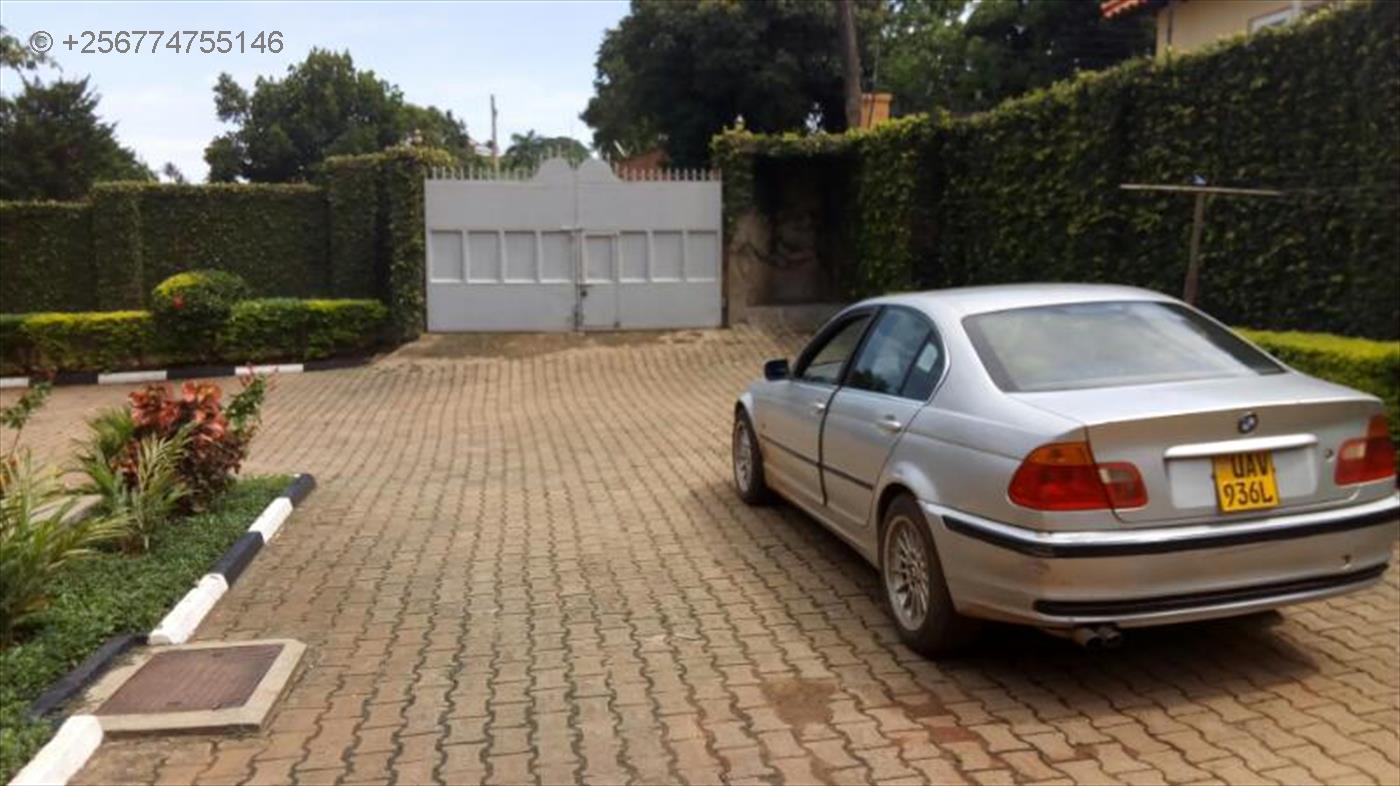 Bungalow for sale in Munyonyo Kampala