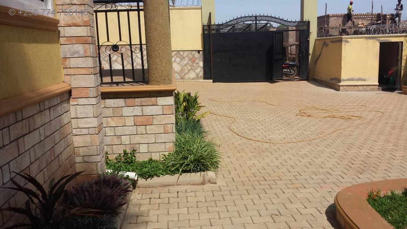 Bungalow for sale in Kira Wakiso