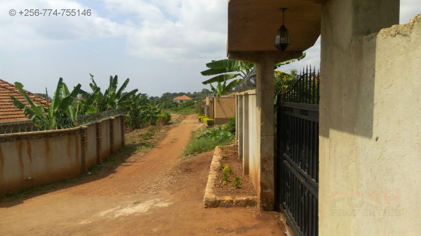 Bungalow for sale in Bwebajja Wakiso