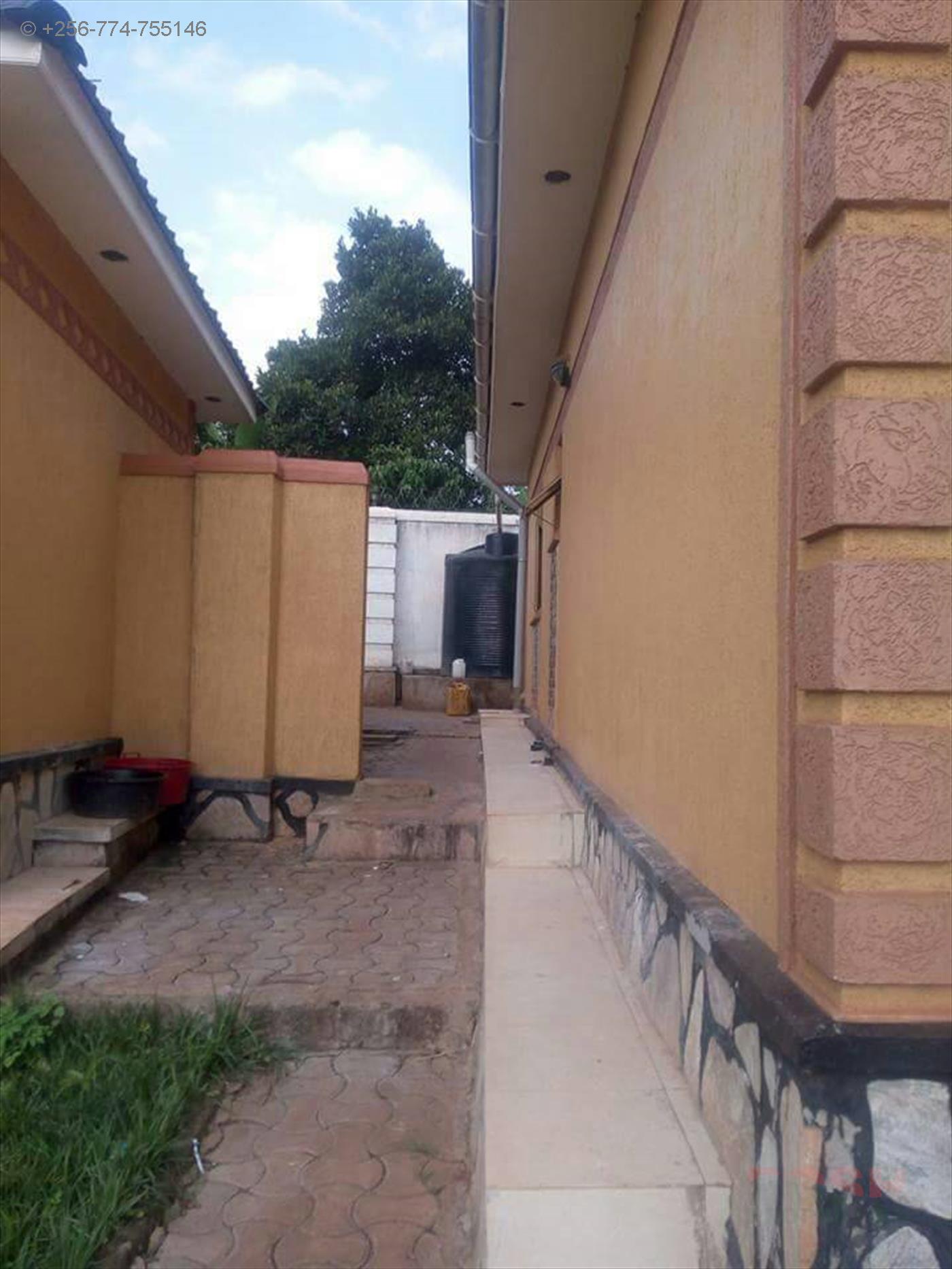 Bungalow for sale in Wakisotowncenter Wakiso