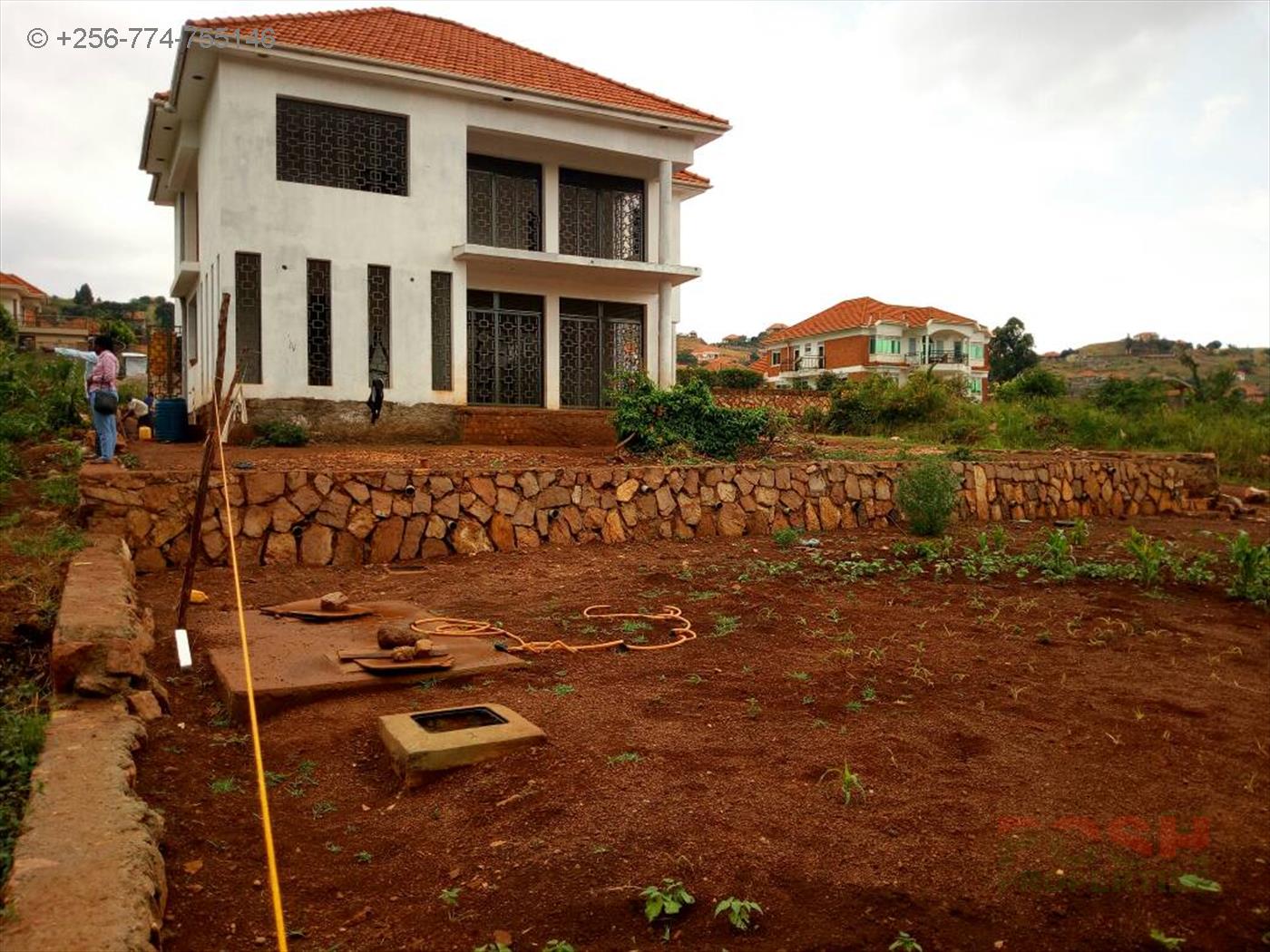 Mansion for sale in Akright Wakiso