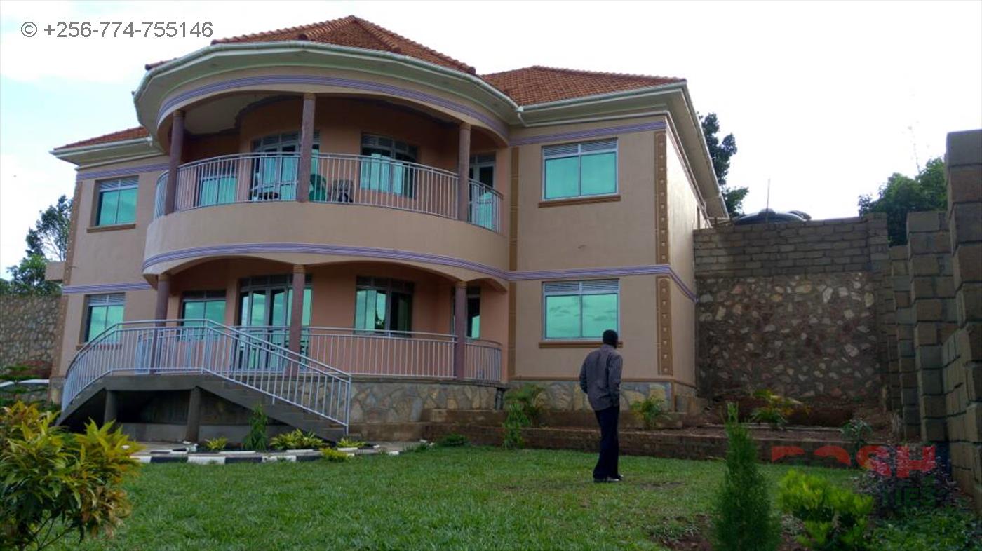 Mansion for sale in Kitende Wakiso