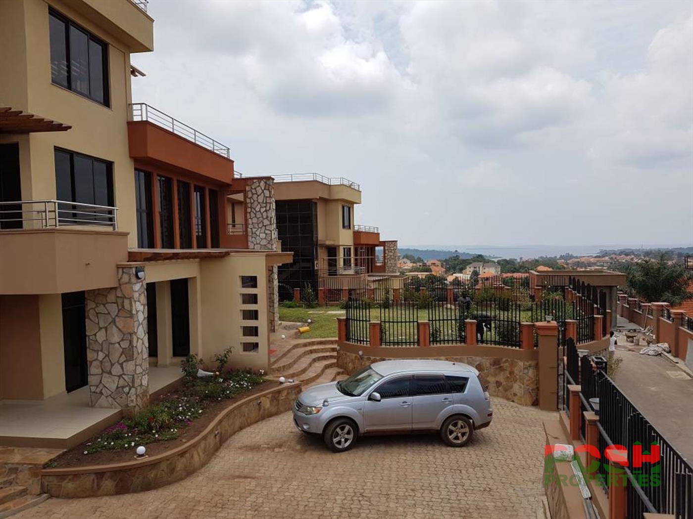 Villa for sale in Munyonyo Kampala