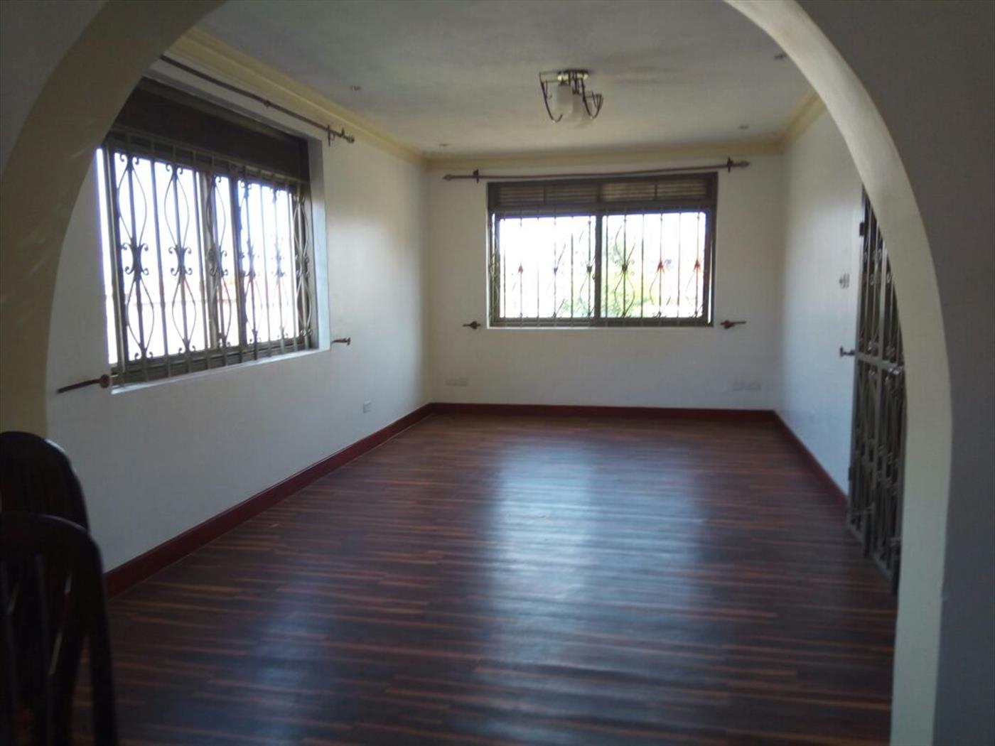 Mansion for rent in Kiwaatule Kampala