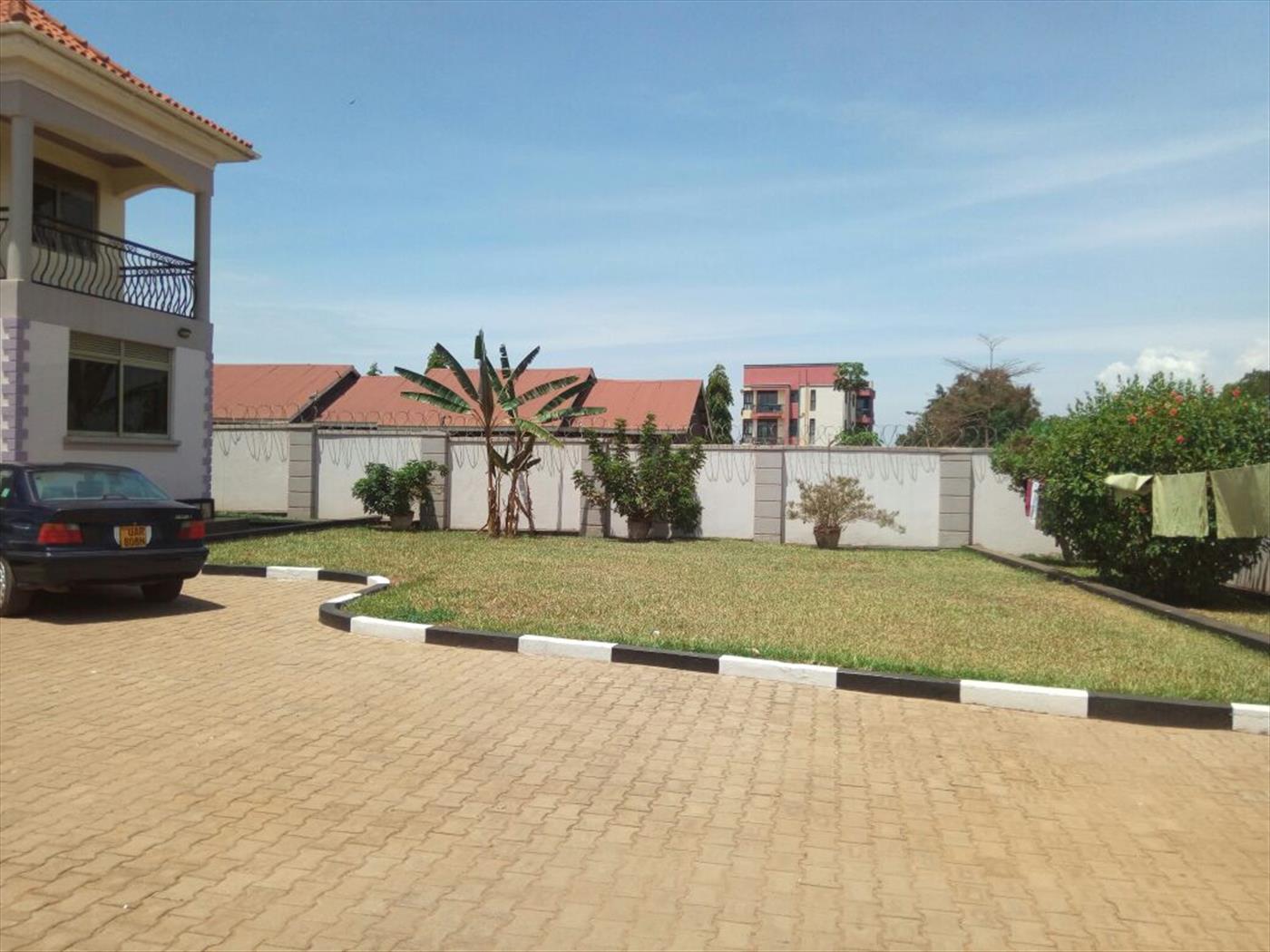 Mansion for rent in Kiwaatule Kampala