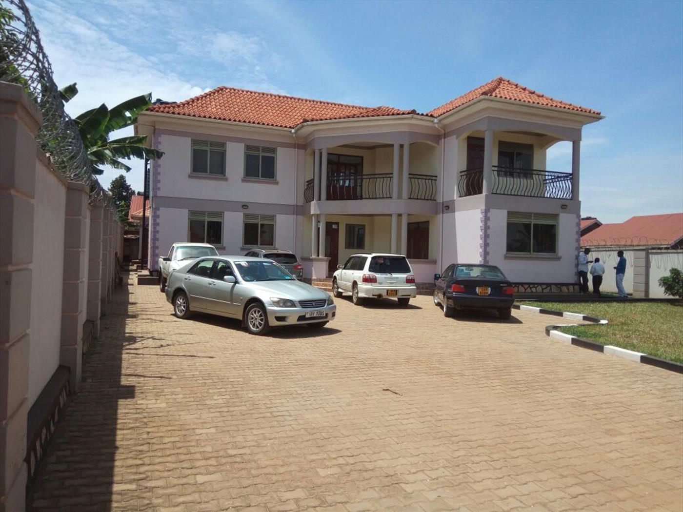 Mansion for rent in Kiwaatule Kampala