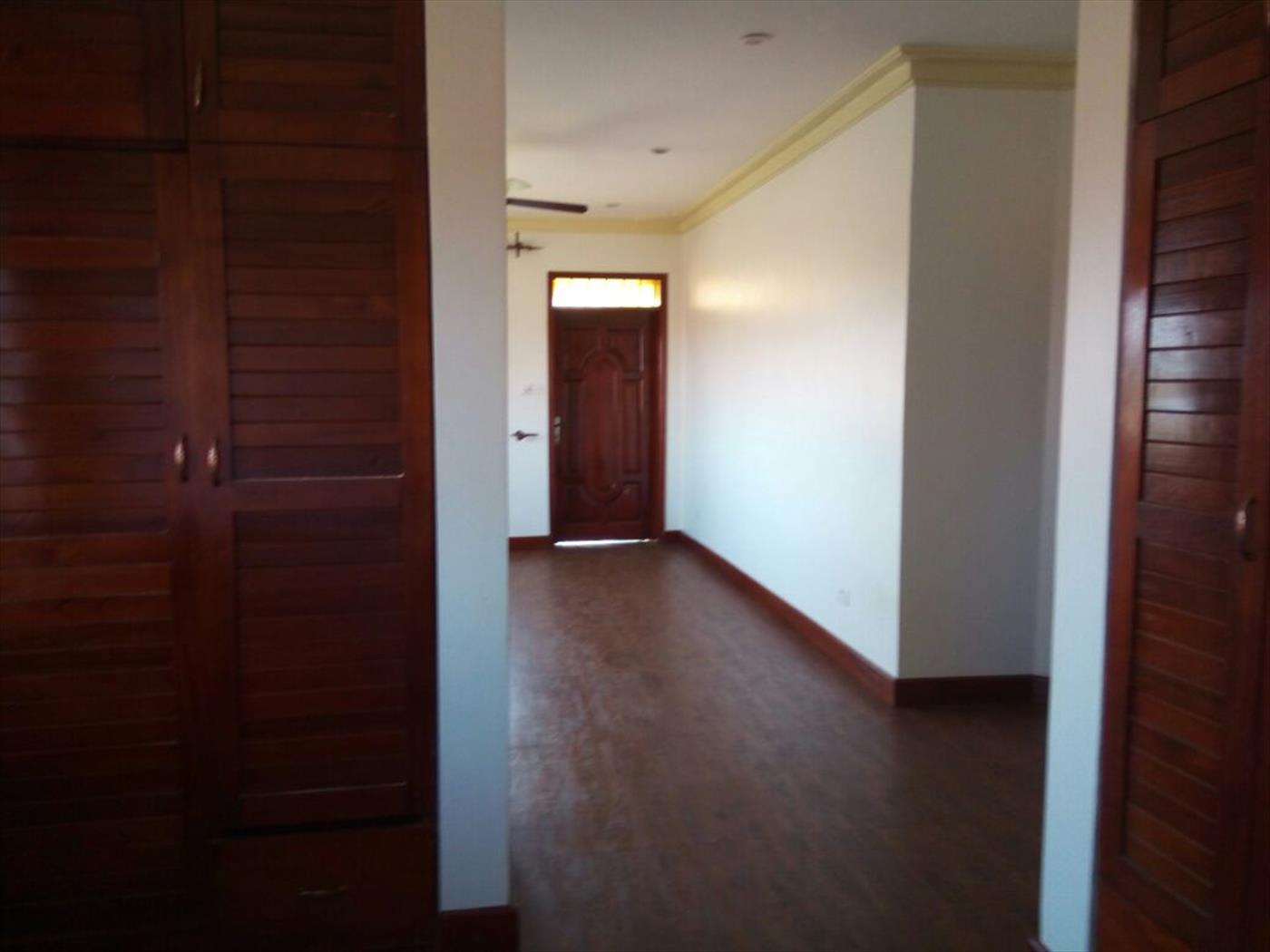 Mansion for rent in Kiwaatule Kampala