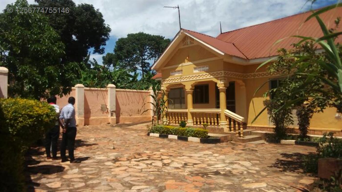 Bungalow for sale in Bunamwaaya Wakiso