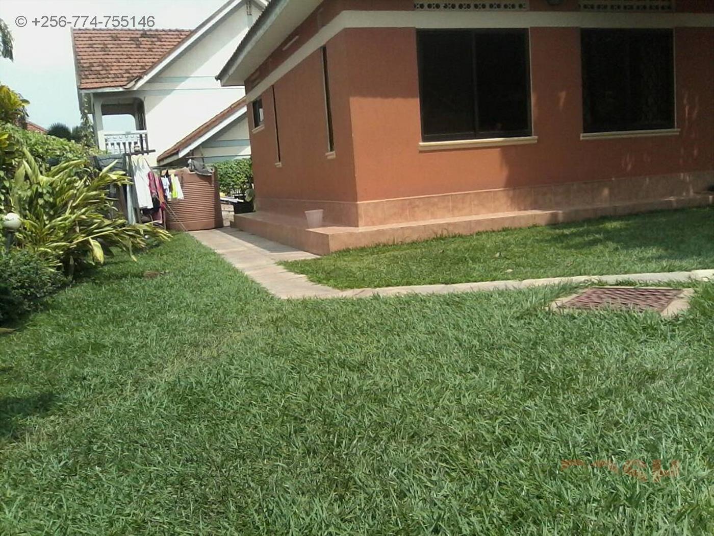 Bungalow for sale in Kiwaatule Kampala