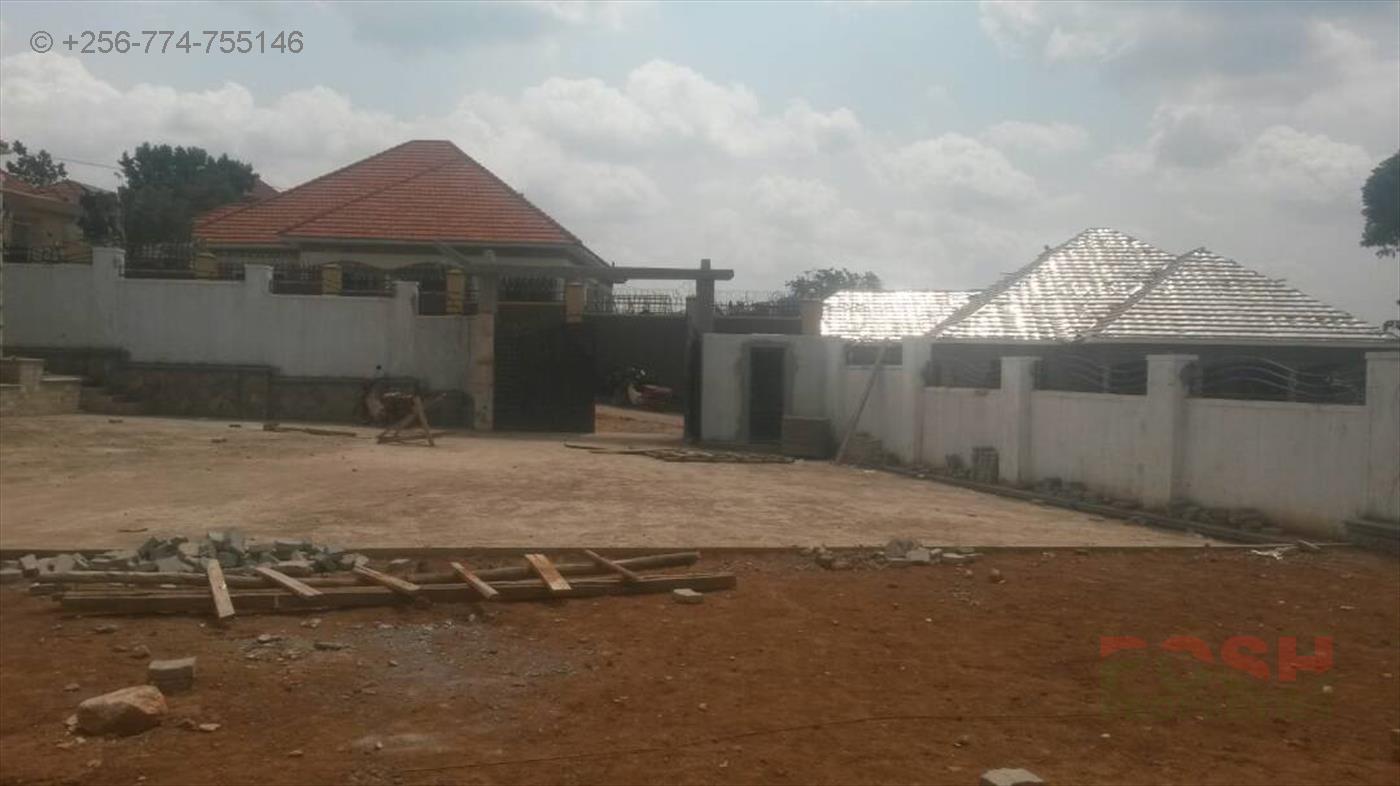 Bungalow for sale in Kitende Wakiso