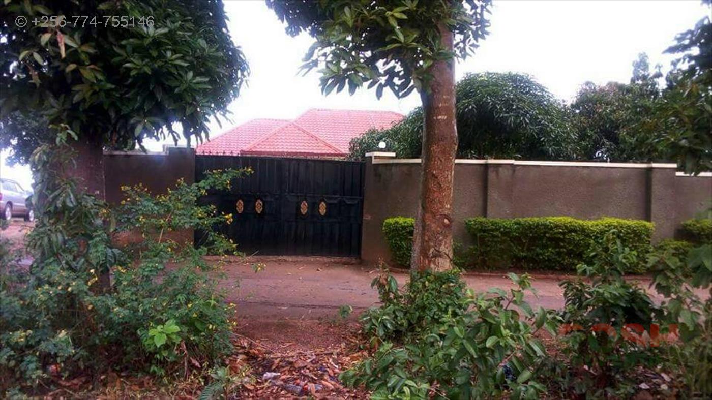 Bungalow for sale in Gayaza Wakiso