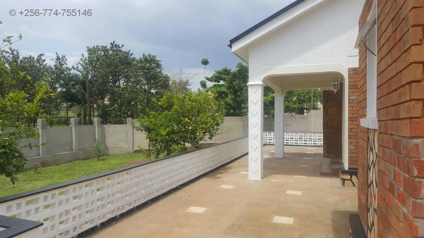 Bungalow for sale in Kansanga Kampala