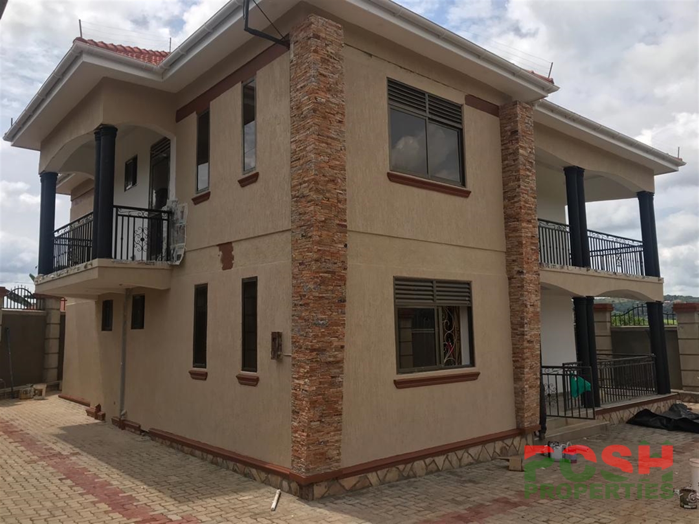 Mansion for rent in Seguku Wakiso