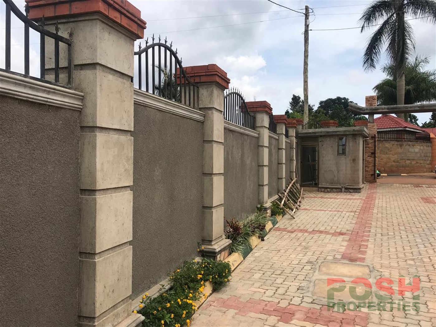 Mansion for rent in Seguku Wakiso