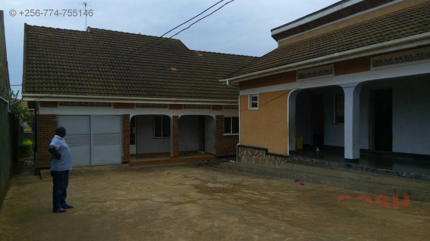 Bungalow for sale in Munyonyo Kampala