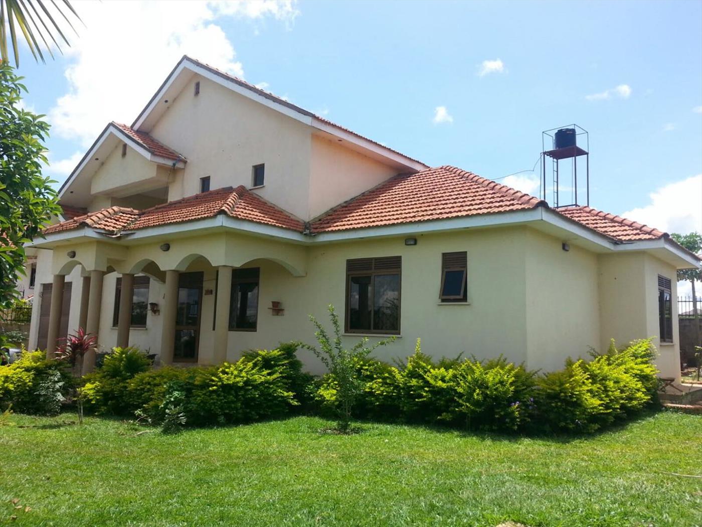 Maisonette for sale in Entebbe Wakiso