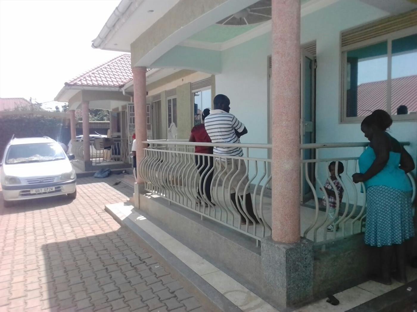 Semi Detached for rent in Bweyogerere Wakiso