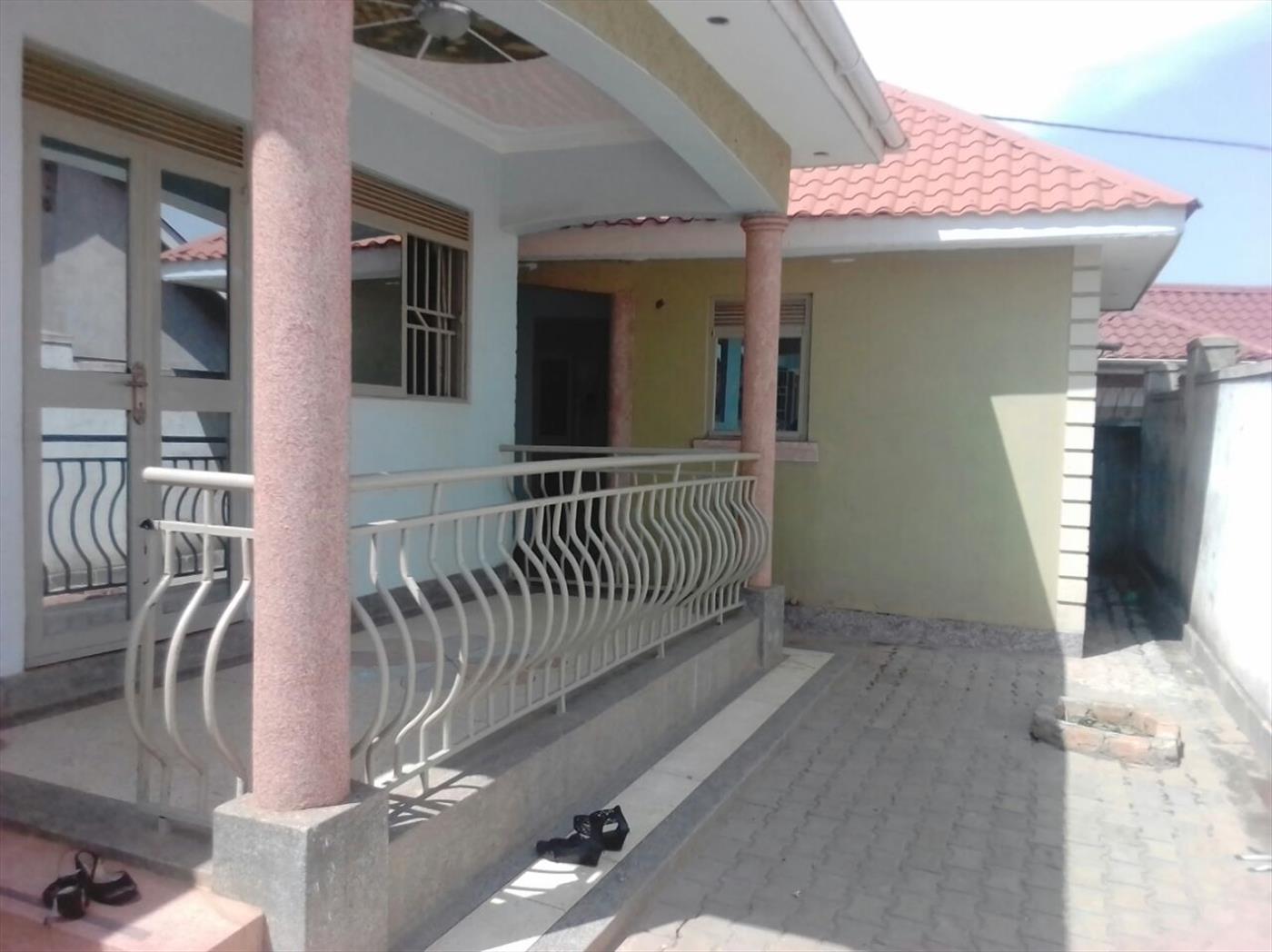 Semi Detached for rent in Bweyogerere Wakiso