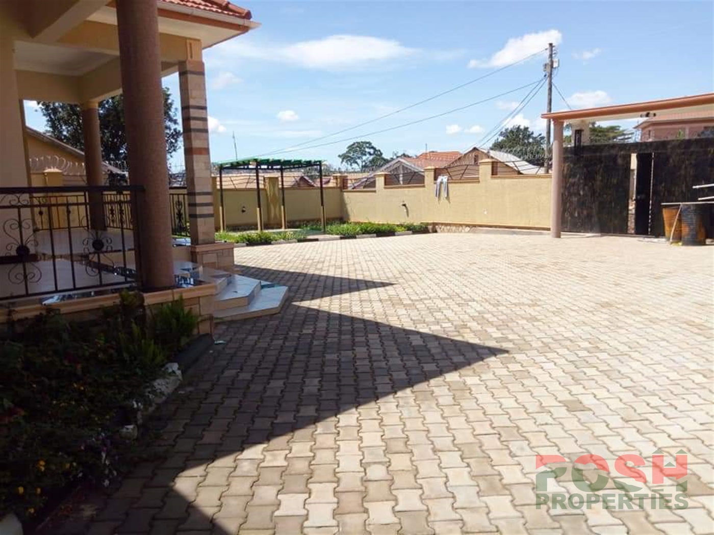 Bungalow for sale in Lweza Wakiso