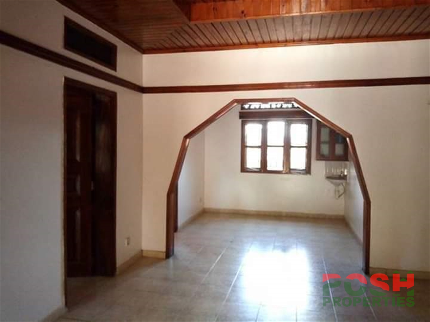 Bungalow for rent in Bugoloobi Kampala