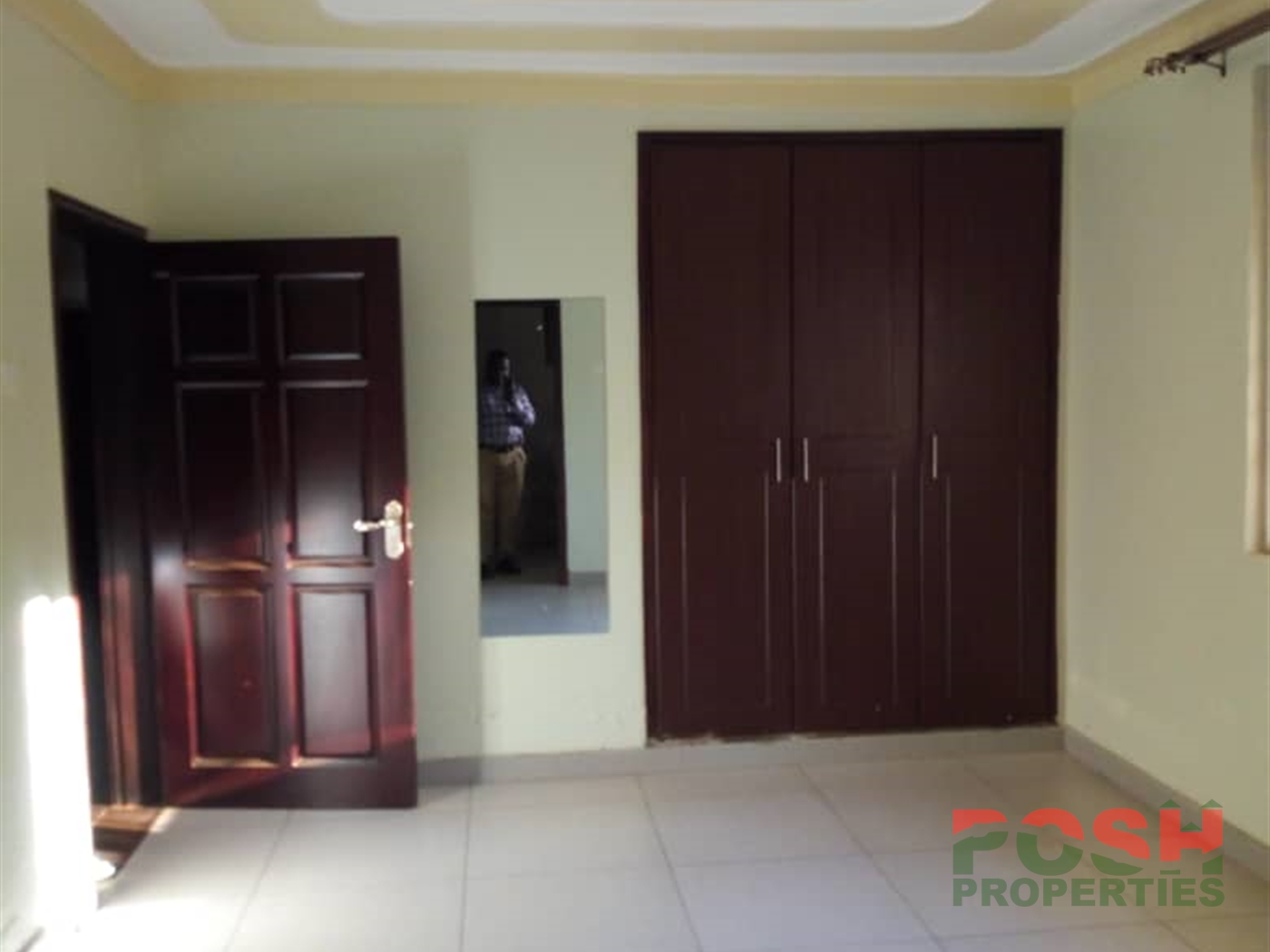 Bungalow for rent in Bugoloobi Kampala