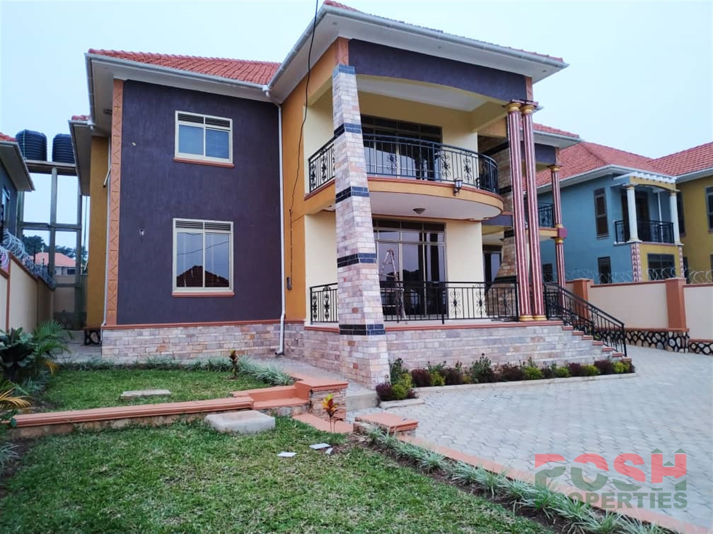 Mansion for sale in Kira Wakiso