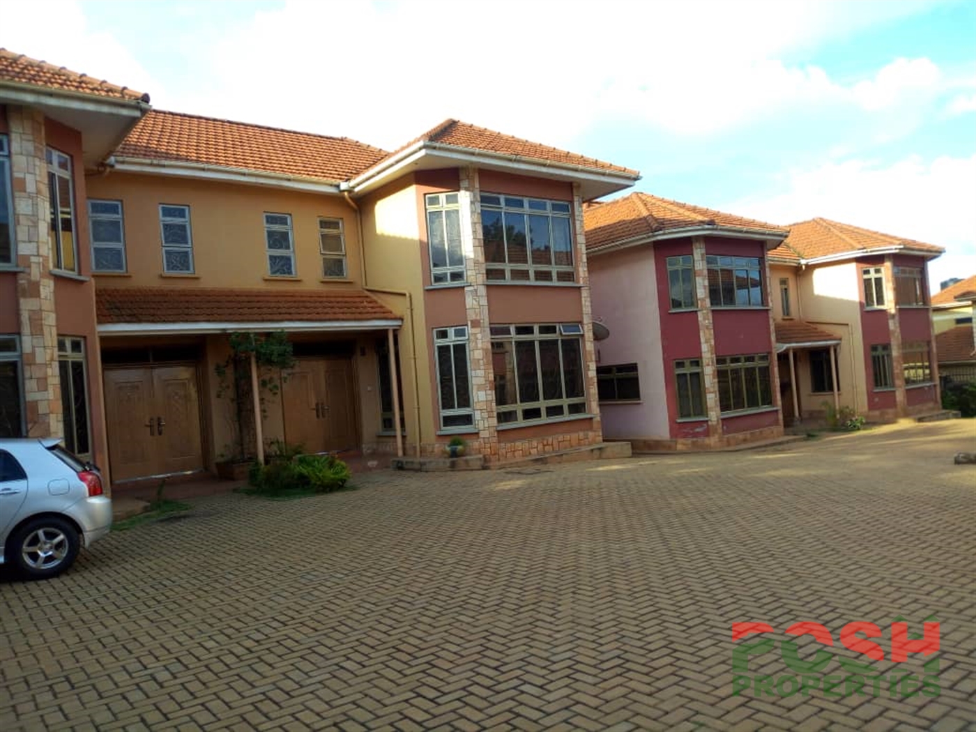 Town House for rent in Mbuya Kampala