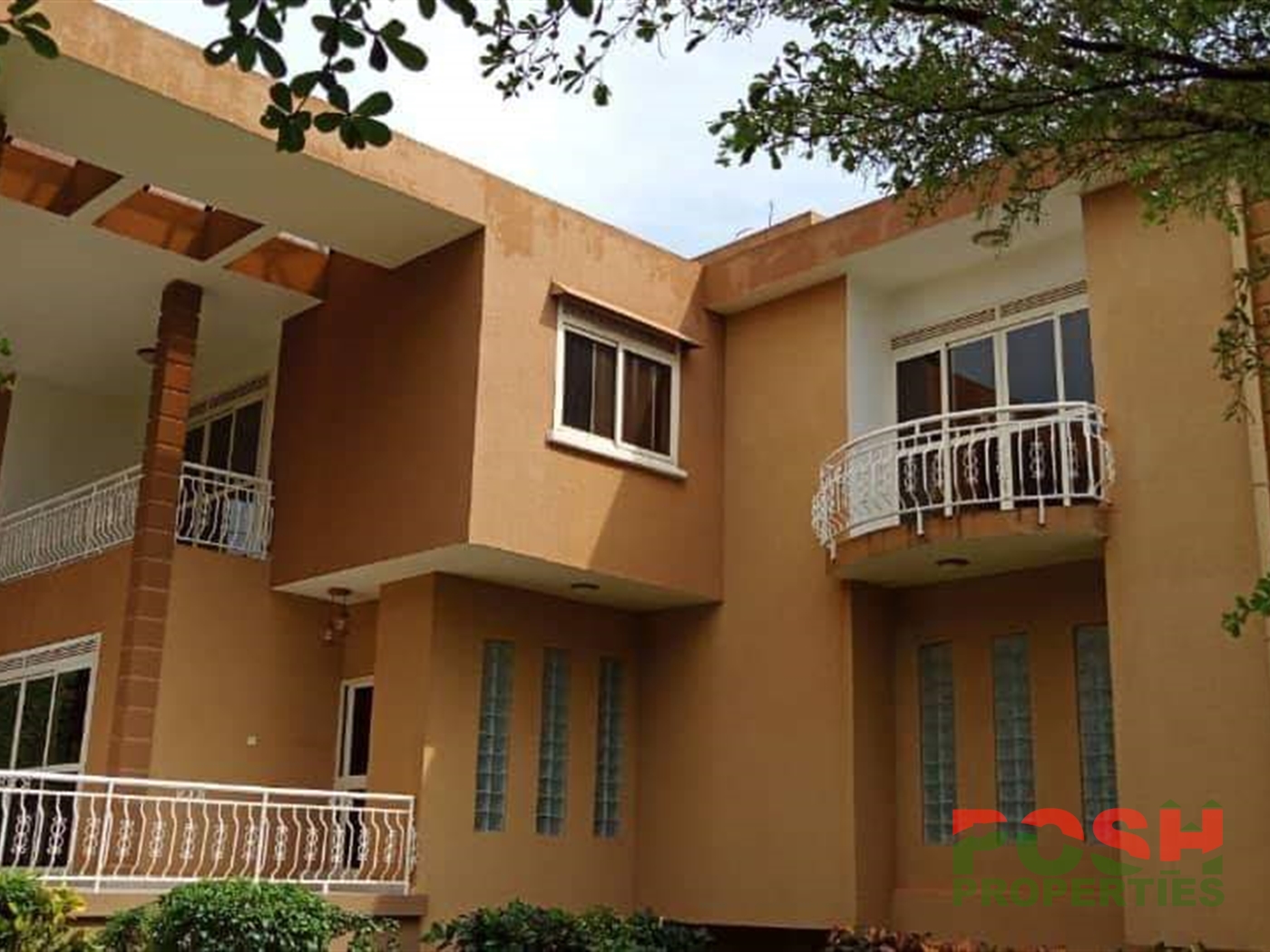 Mansion for sale in Lubowa Wakiso