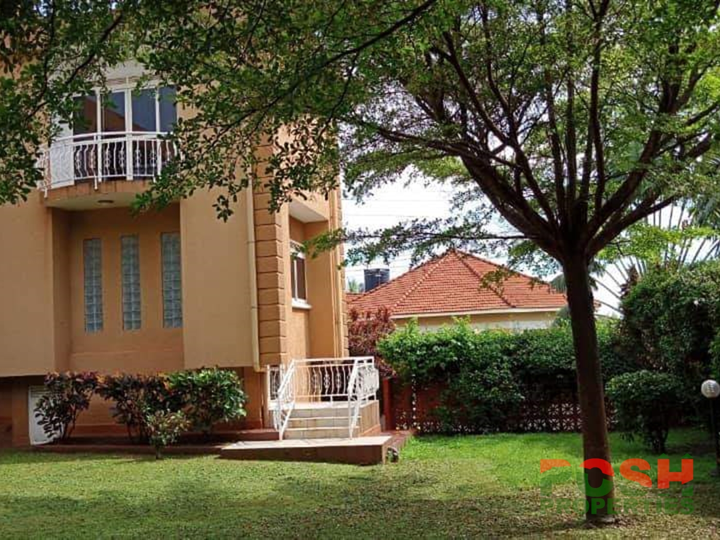 Mansion for sale in Lubowa Wakiso