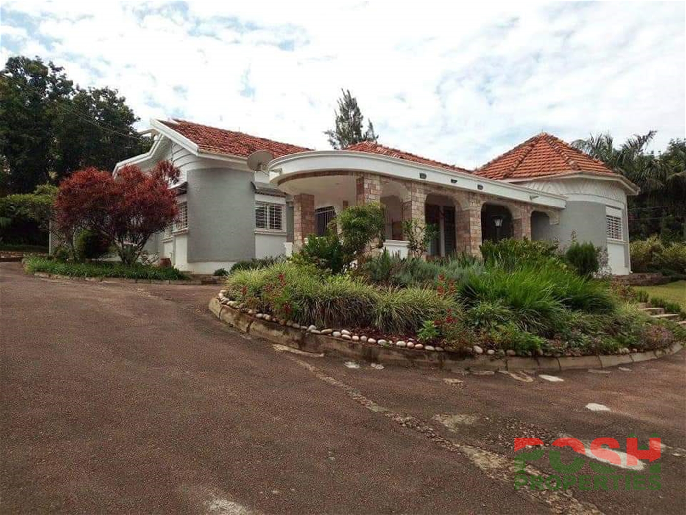 Bungalow for sale in Mutungo Kampala