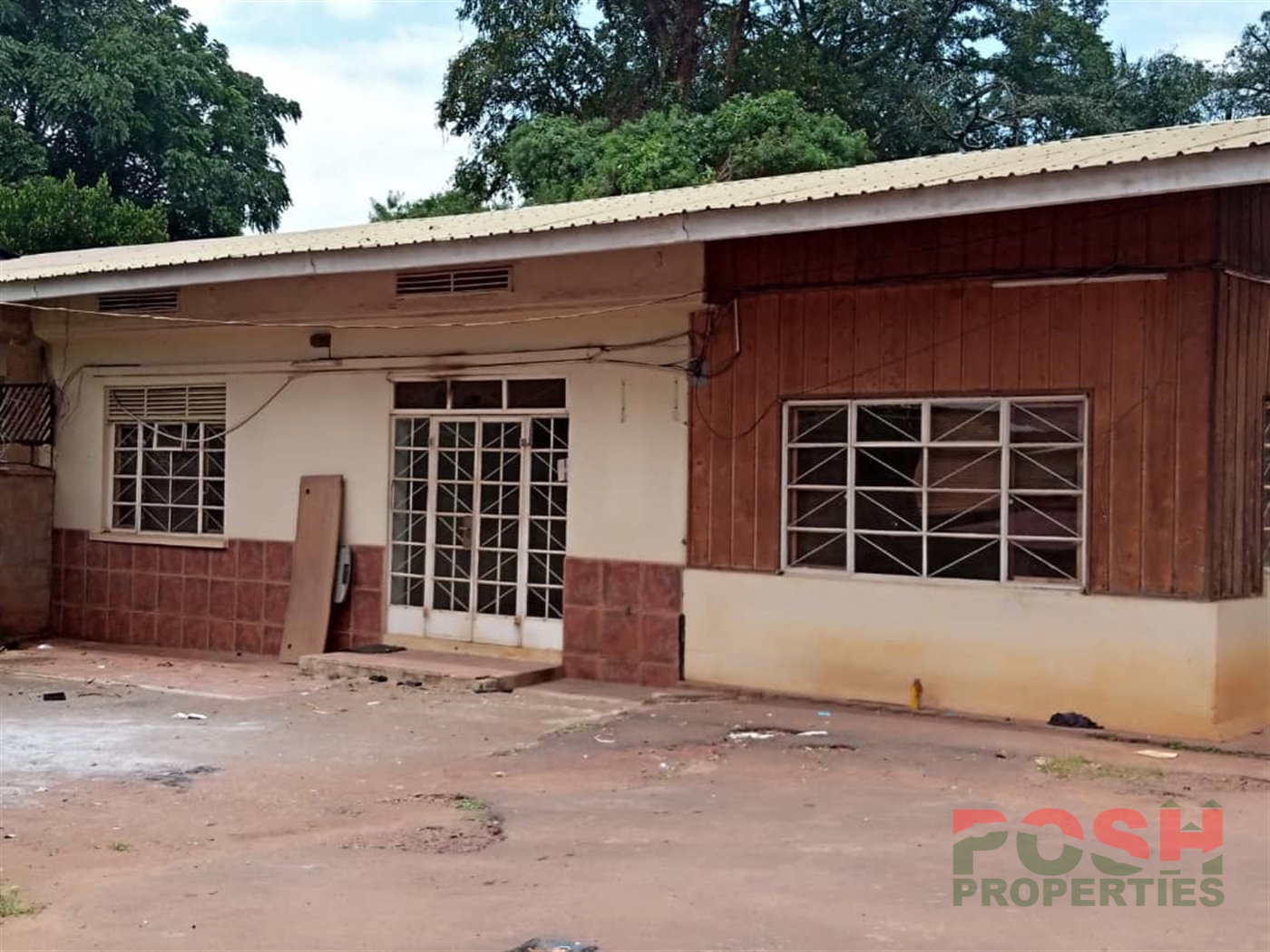 Bungalow for rent in Kololo Kampala