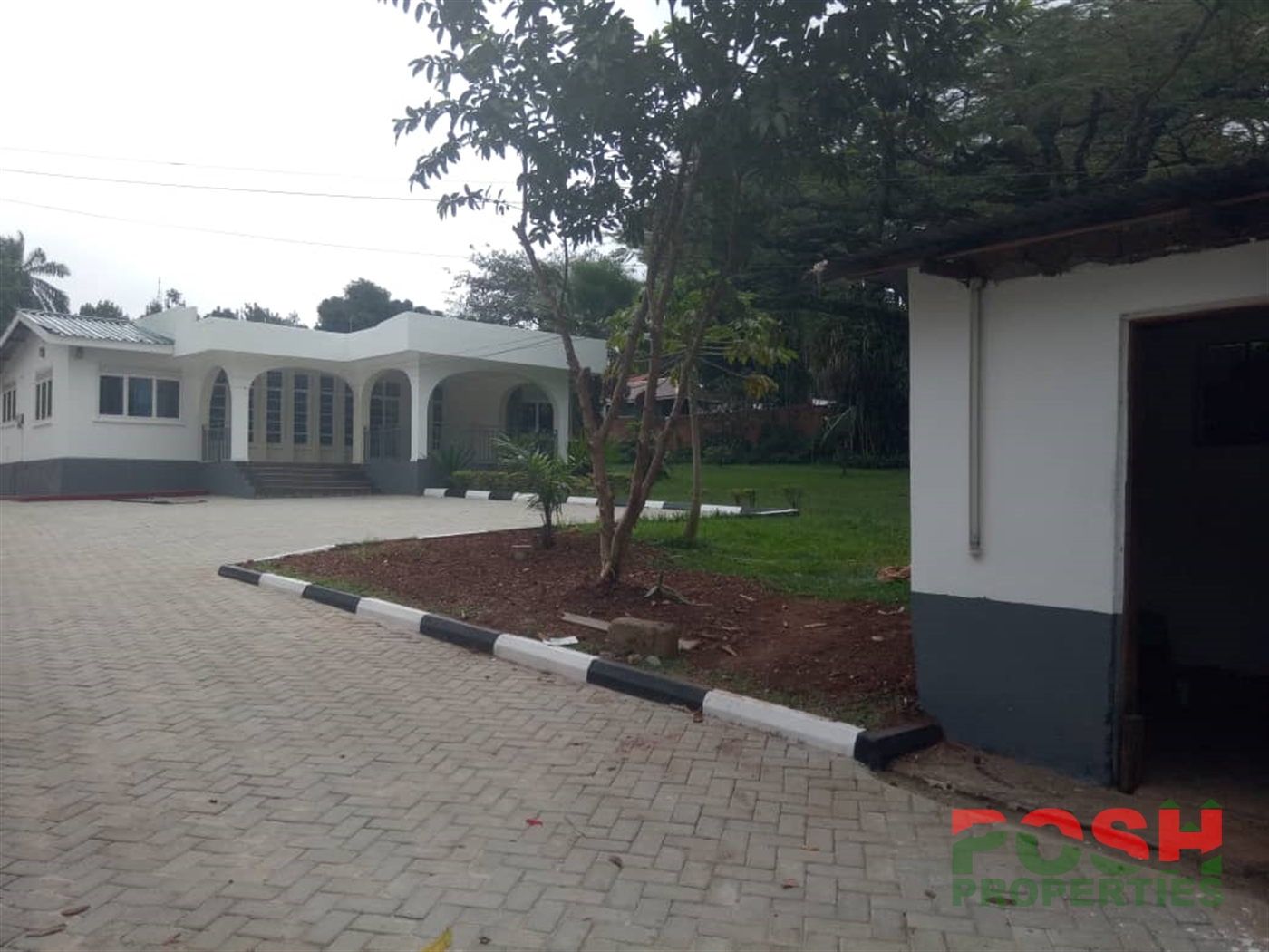 Bungalow for rent in Kololo Kampala