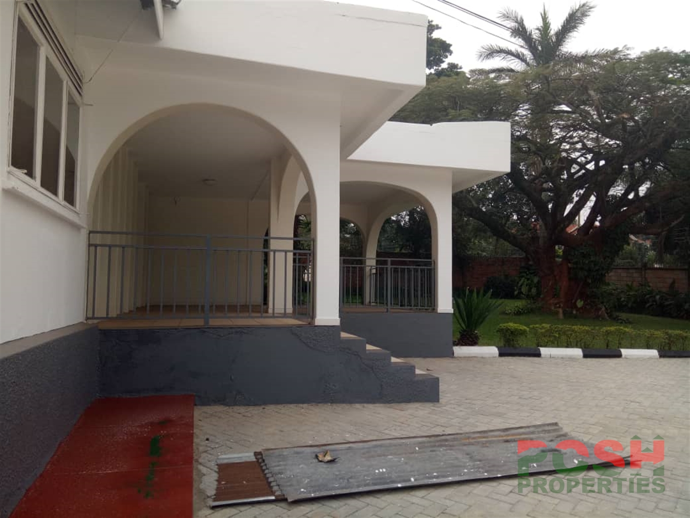 Bungalow for rent in Kololo Kampala