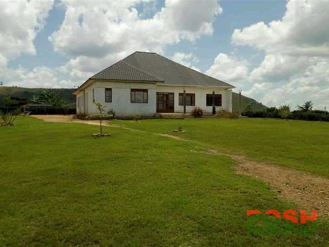 Bungalow for sale in Biharwe Mbarara